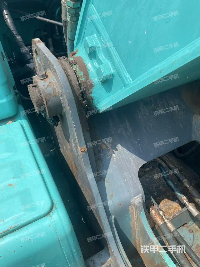 大臂根部?斜視(工作和回轉(zhuǎn)裝置) 大臂根部?斜視(工作和回轉(zhuǎn)裝置)