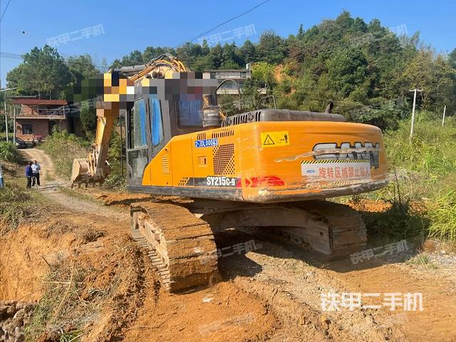三一重工SY215C挖掘機(jī)