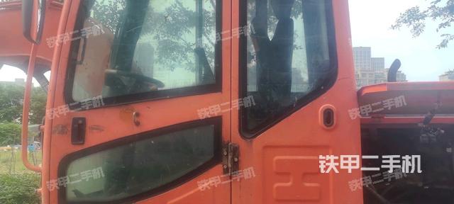 驾驶室整体（整机外观）