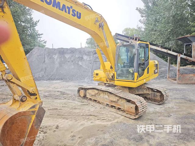 小松PC200-8M0挖掘機(jī)