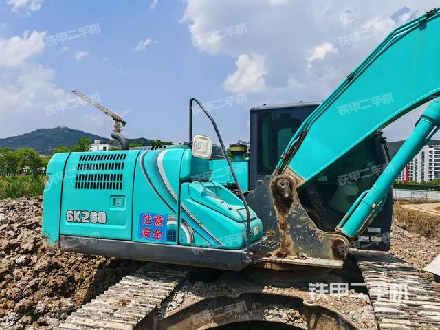 驾驶室整体（整机外观）