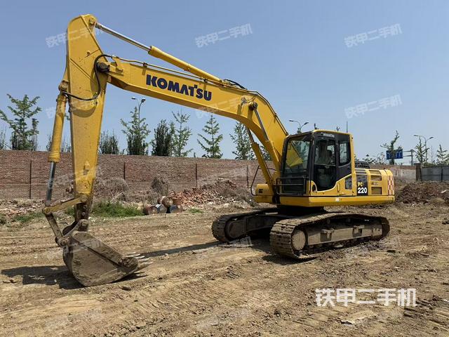 小松PC220-8M0挖掘機(jī)