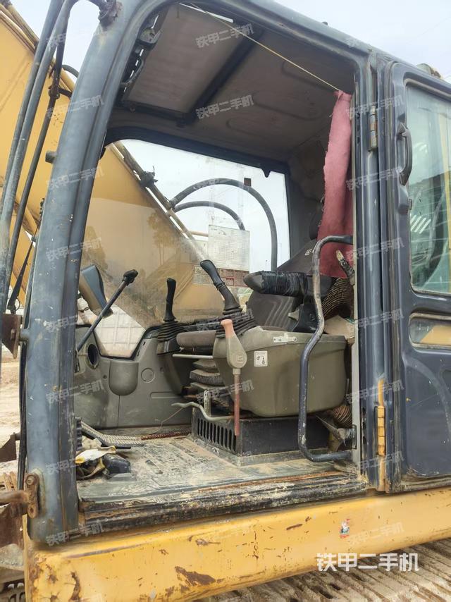 驾驶室整体（整机外观）