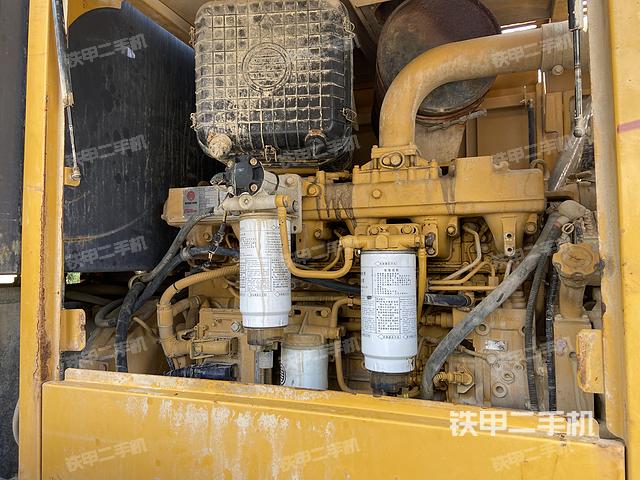 發(fā)動(dòng)機(jī)左側(cè)(整機(jī)外觀及大件) 發(fā)動(dòng)機(jī)左側(cè)(整機(jī)外觀及大件)