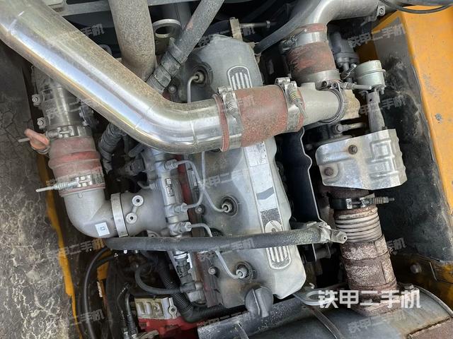 發(fā)動機整體俯視(整機外觀) 發(fā)動機整體俯視(整機外觀)