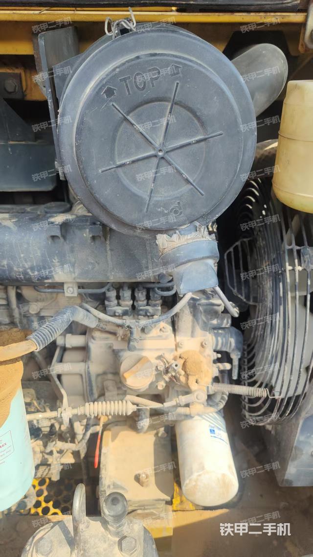 發(fā)動(dòng)機(jī)整體俯視(整機(jī)外觀) 發(fā)動(dòng)機(jī)整體俯視(整機(jī)外觀)