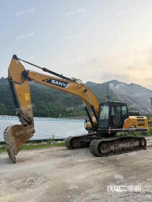 三一重工SY245H挖掘機(jī)