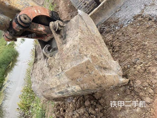 鏟斗45度(工作和回轉(zhuǎn)裝置) 鏟斗45度(工作和回轉(zhuǎn)裝置)