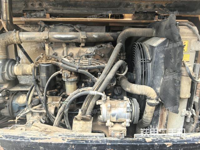 發(fā)動(dòng)機(jī)室(上車(chē)部件) 發(fā)動(dòng)機(jī)室(上車(chē)部件)