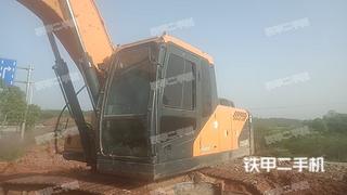 现代R215LVS挖掘机实拍图片