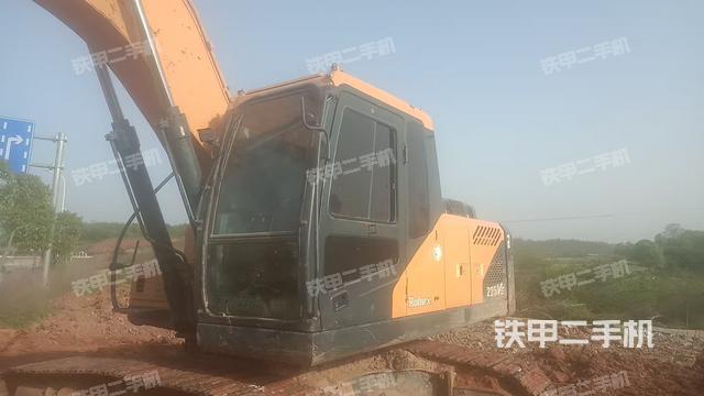 現(xiàn)代R215LVS挖掘機(jī)