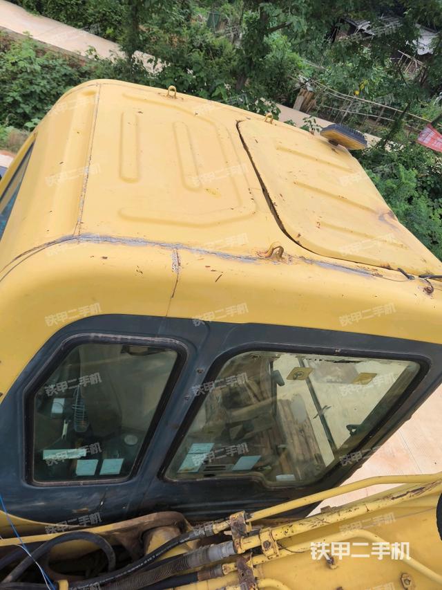 駕駛室頂部俯視(上車部件) 駕駛室頂部俯視(上車部件)