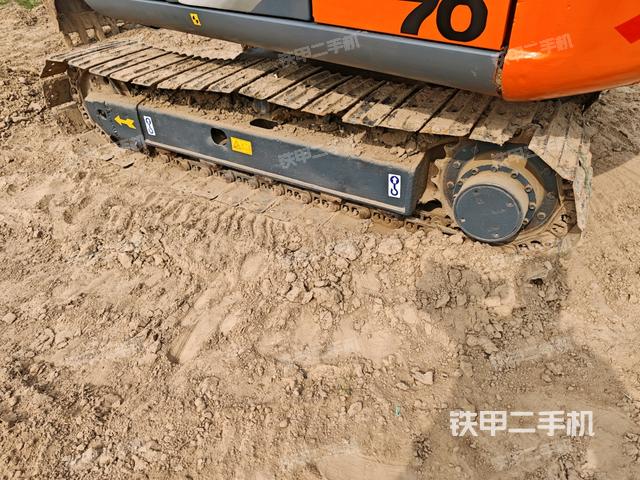 左側(cè)履帶整體?（行走機(jī)構(gòu)）