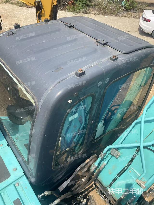 駕駛室頂部俯視(上車部件) 駕駛室頂部俯視(上車部件)