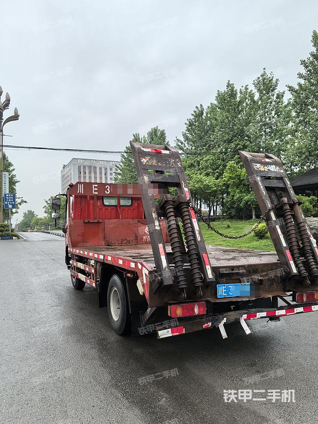 整机左侧（设备外观及核心部件）