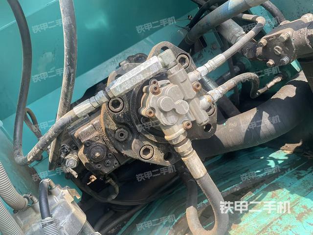 液壓泵斜45?左(大件艙室) 液壓泵斜45?左(大件艙室)