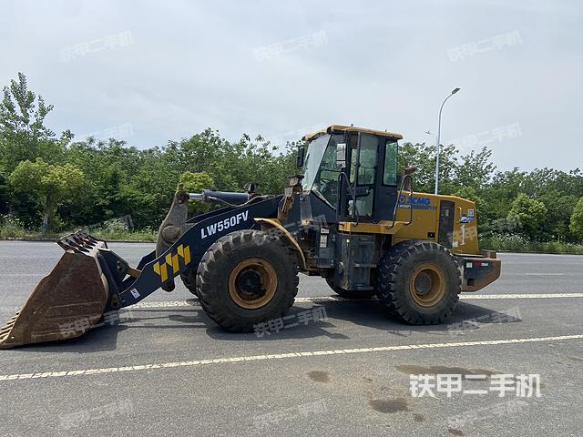 工作裝置整體(整機(jī)外觀及大件) 工作裝置整體(整機(jī)外觀及大件)