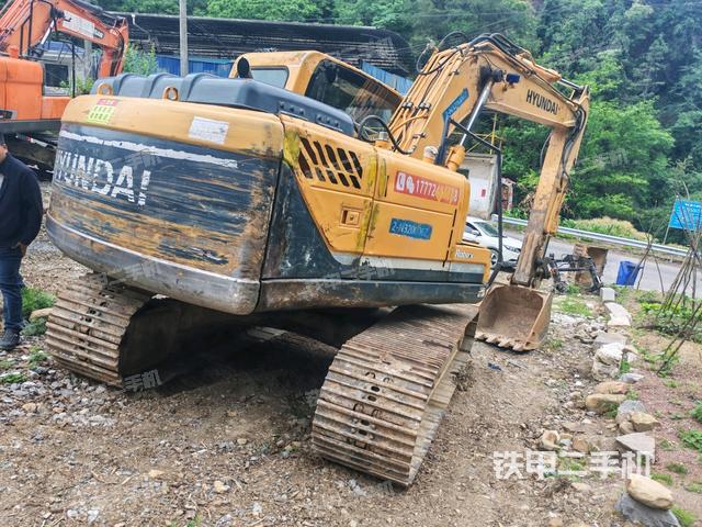 右后45(整機(jī)外觀) 右后45(整機(jī)外觀)