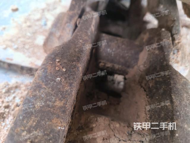 左側(cè)履帶整體?(行走機(jī)構(gòu)) 左側(cè)履帶整體?(行走機(jī)構(gòu))