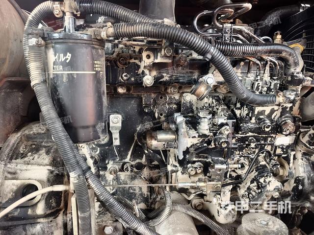 發(fā)動機(jī)整體俯視(整機(jī)外觀) 發(fā)動機(jī)整體俯視(整機(jī)外觀)