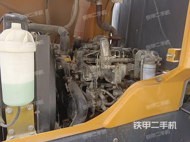 發(fā)動機左側(cè)(整機外觀及大件) 發(fā)動機左側(cè)(整機外觀及大件)