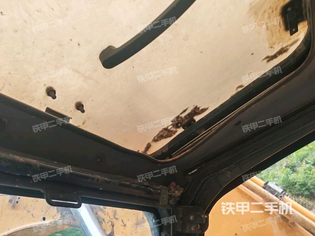 座椅后部(駕駛室部分) 座椅后部(駕駛室部分)