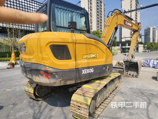 整機(jī)右后45°(整機(jī)外觀) 整機(jī)右后45°(整機(jī)外觀)