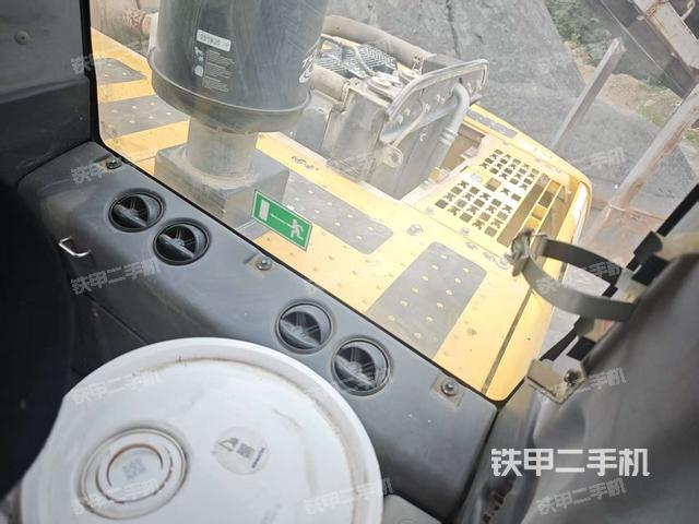后窗玻璃角標(biāo)(駕駛室部分) 后窗玻璃角標(biāo)(駕駛室部分)