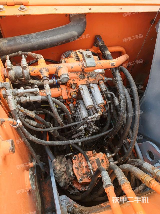 回轉(zhuǎn)馬達(dá)（上車(chē)部件）