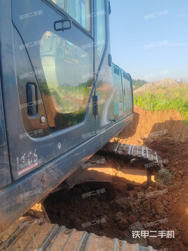 驾驶室整体（整机外观）