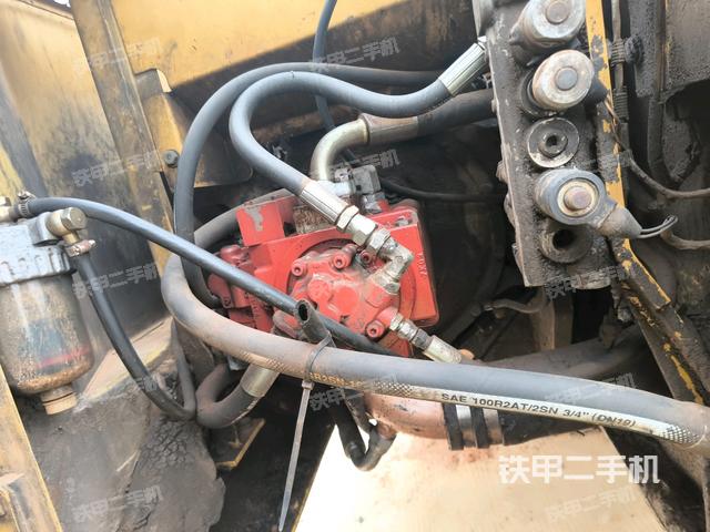散熱器正面(大件艙室) 散熱器正面(大件艙室)