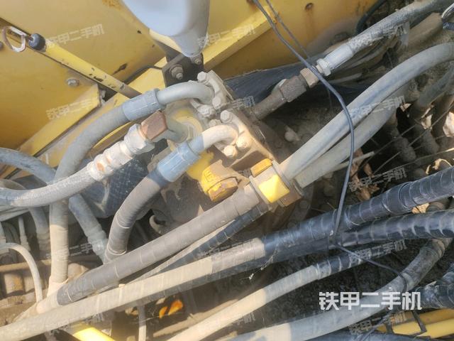 回轉(zhuǎn)馬達(dá)(上車(chē)部件) 回轉(zhuǎn)馬達(dá)(上車(chē)部件)