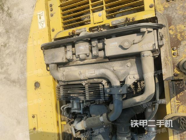 水箱+風(fēng)扇特寫(xiě)(上車(chē)部件) 水箱+風(fēng)扇特寫(xiě)(上車(chē)部件)