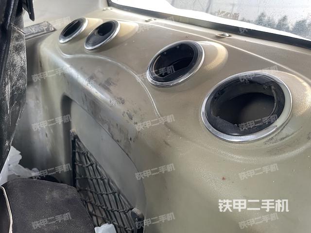 后窗玻璃角標(駕駛室部分) 后窗玻璃角標(駕駛室部分)