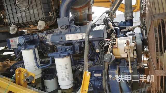 发动机左侧（整机外观及大件）