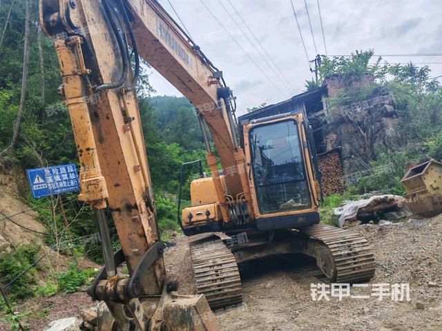 現(xiàn)代R150LC-9挖掘機(jī)