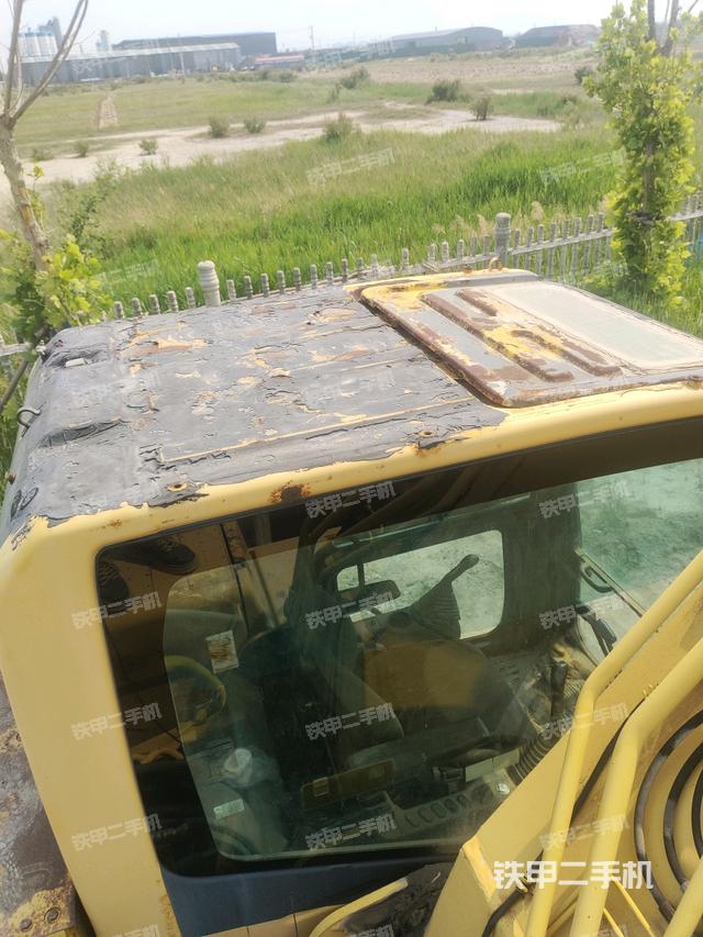 駕駛室頂部俯視(上車(chē)部件) 駕駛室頂部俯視(上車(chē)部件)