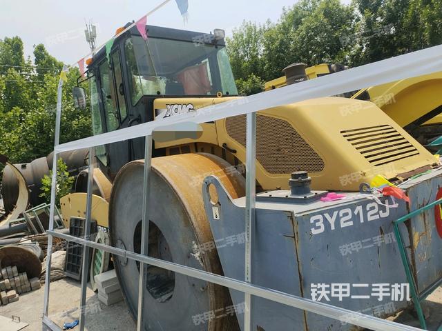 整機(jī)右后45°（設(shè)備外觀及核心部件）