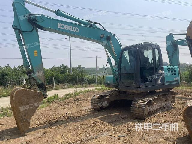 神鋼SK130-8挖掘機