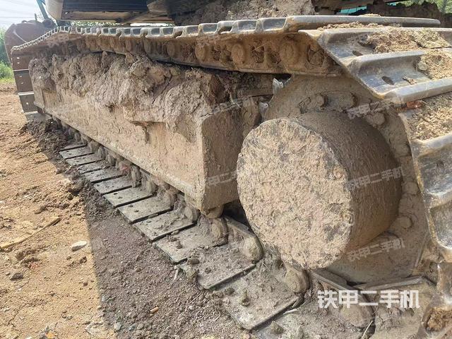 左側(cè)履帶整體?(行走機(jī)構(gòu)) 左側(cè)履帶整體?(行走機(jī)構(gòu))
