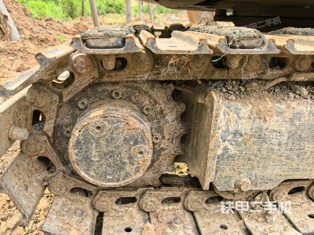 右驱动轮（行走机构）