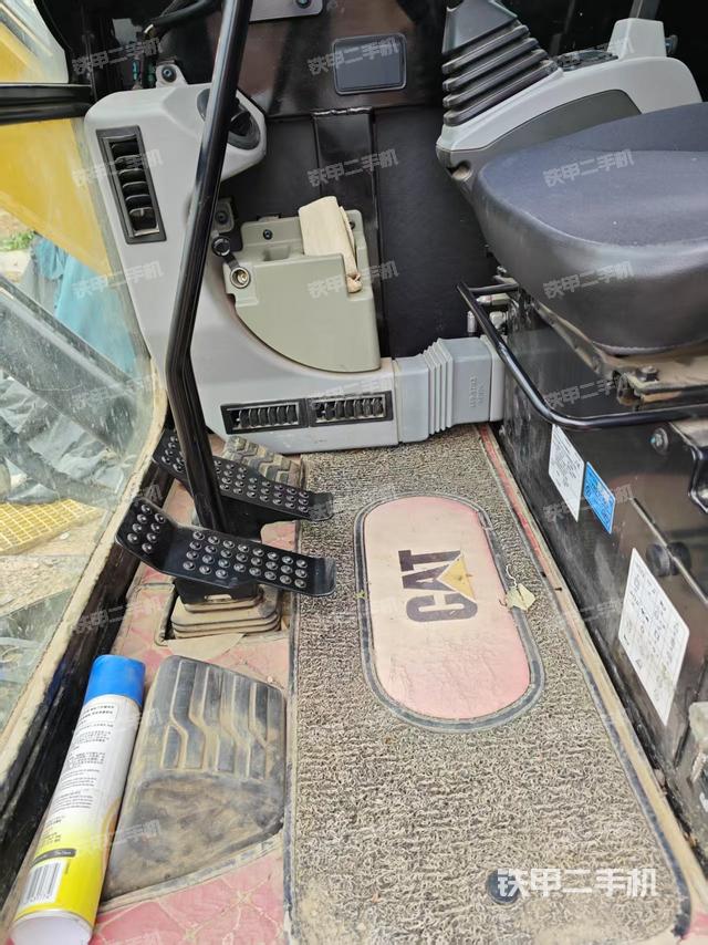 驾驶室整体（整机外观）