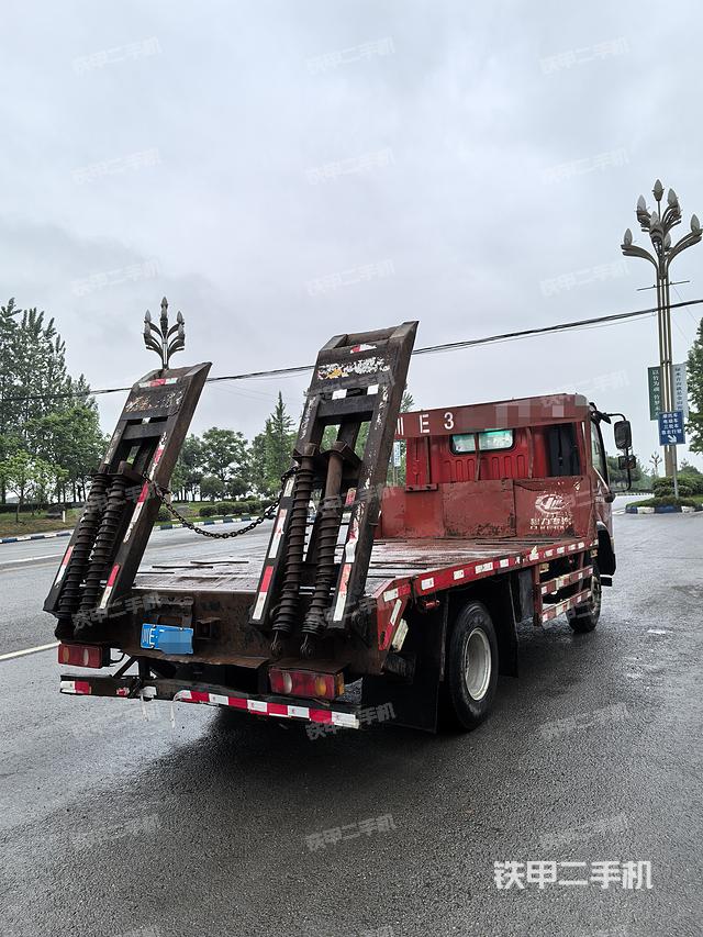 整机右后45°（设备外观及核心部件）