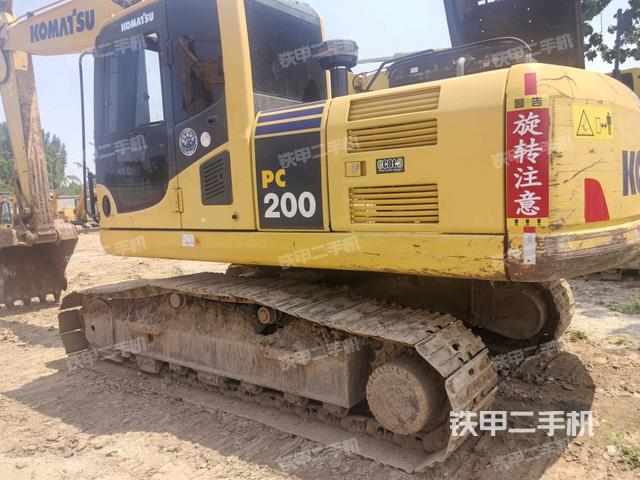 小松PC200-8M0挖掘機(jī)