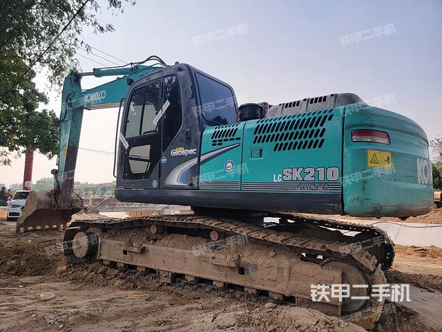 神鋼SK210LC-8挖掘機(jī)