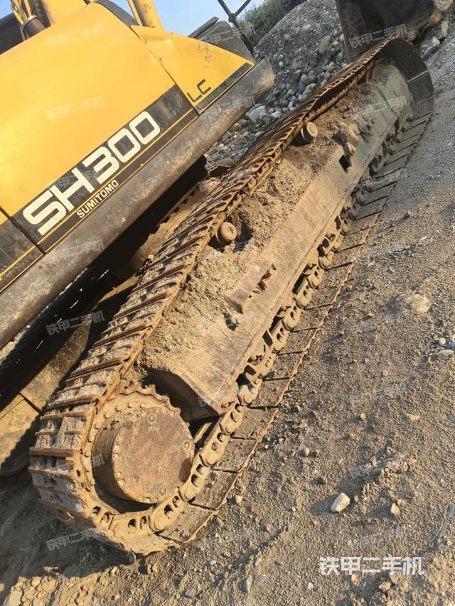 左側(cè)行走馬達(dá)蓋板（行走機(jī)構(gòu)）