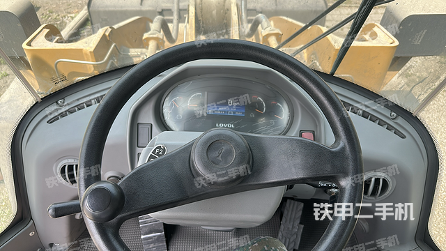 驾驶室操作台(整机外观及大件) 驾驶室操作台(整机外观及大件)