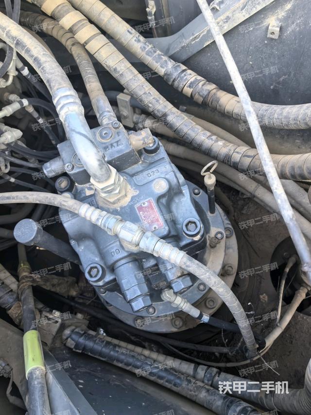 回轉(zhuǎn)馬達(dá)（上車部件）