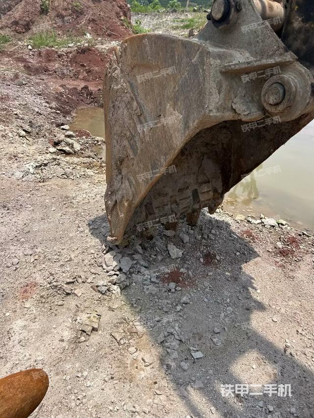 右導向輪(行走機構) 右導向輪(行走機構)
