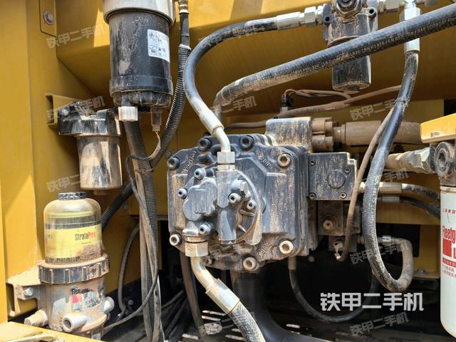 液壓泵斜45?左(大件艙室) 液壓泵斜45?左(大件艙室)